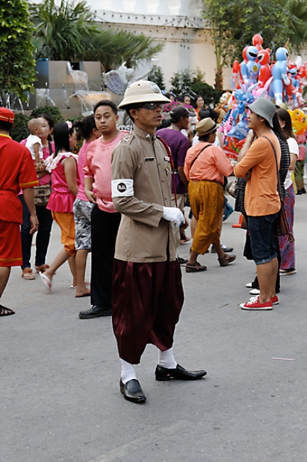 Lopburi King Narai fair-183